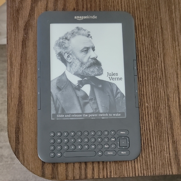 Never Used. Amazon Kindle Gray eBook Reader with E-Ink Display - Picture 3 of 17